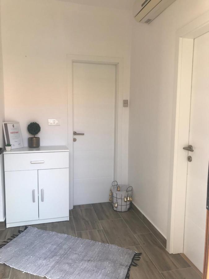 Apartmani Meri Jezera Exteriör bild