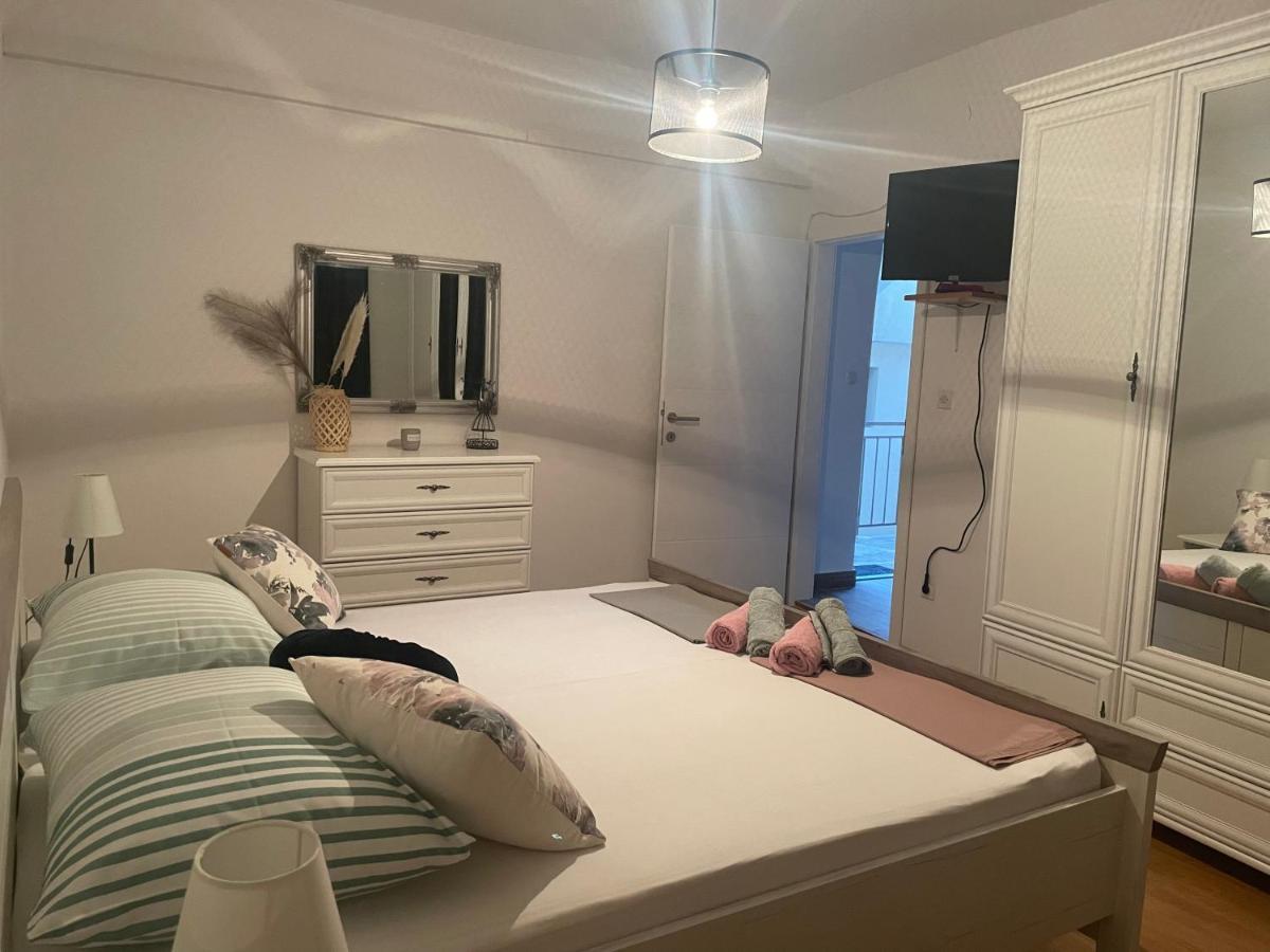 Apartmani Meri Jezera Exteriör bild