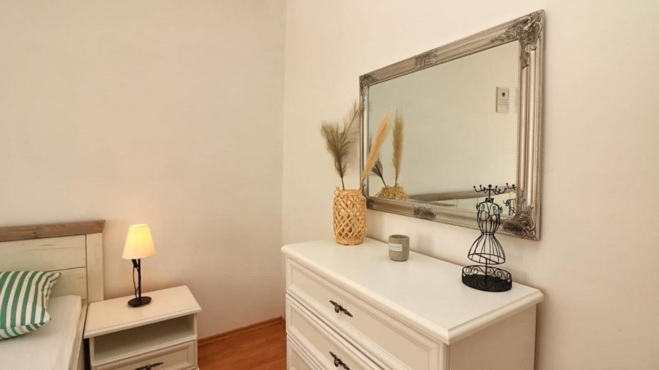 Apartmani Meri Jezera Exteriör bild