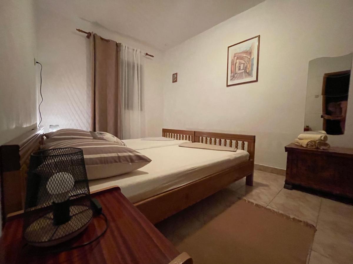 Apartmani Meri Jezera Exteriör bild