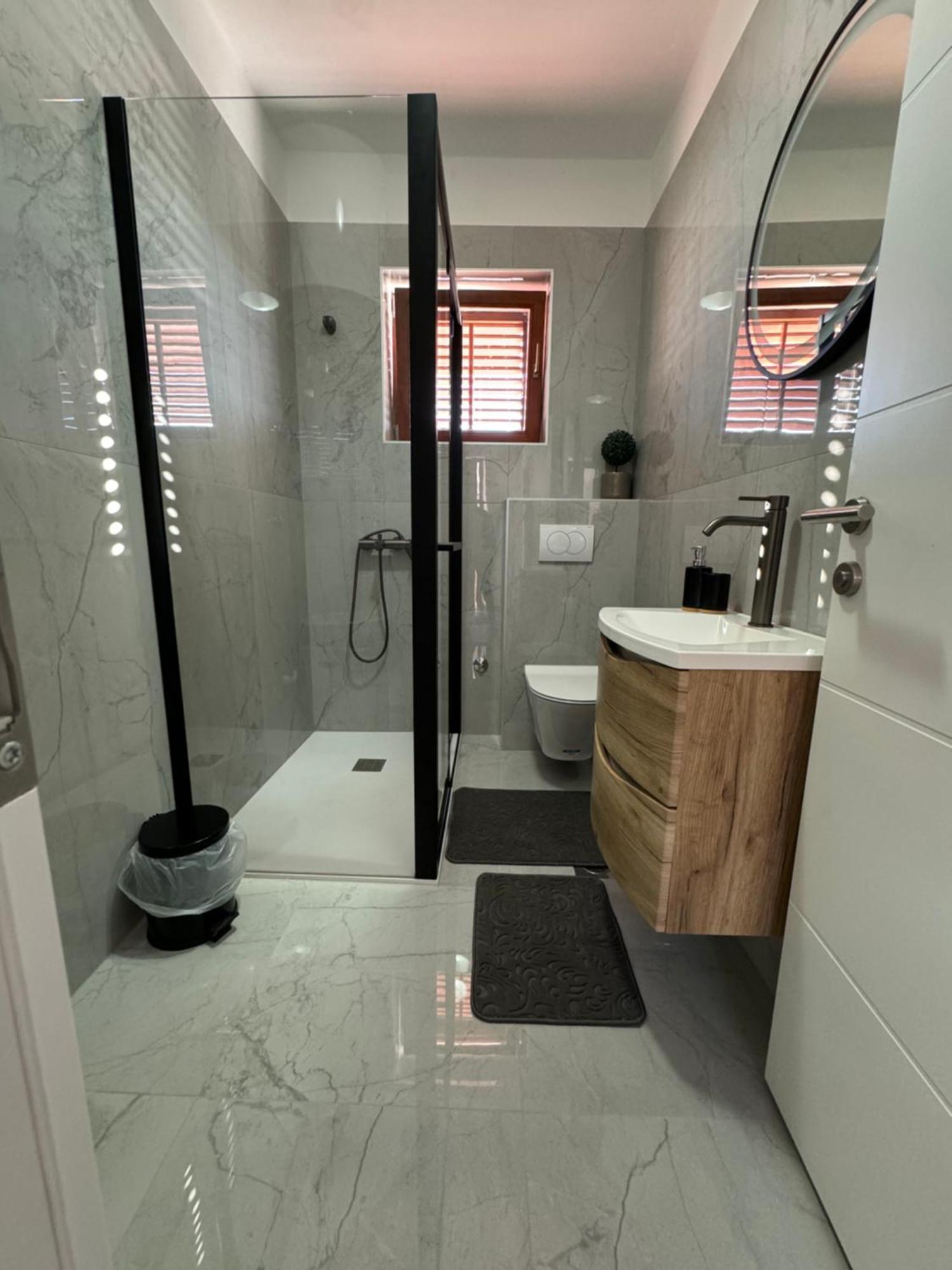 Apartmani Meri Jezera Exteriör bild